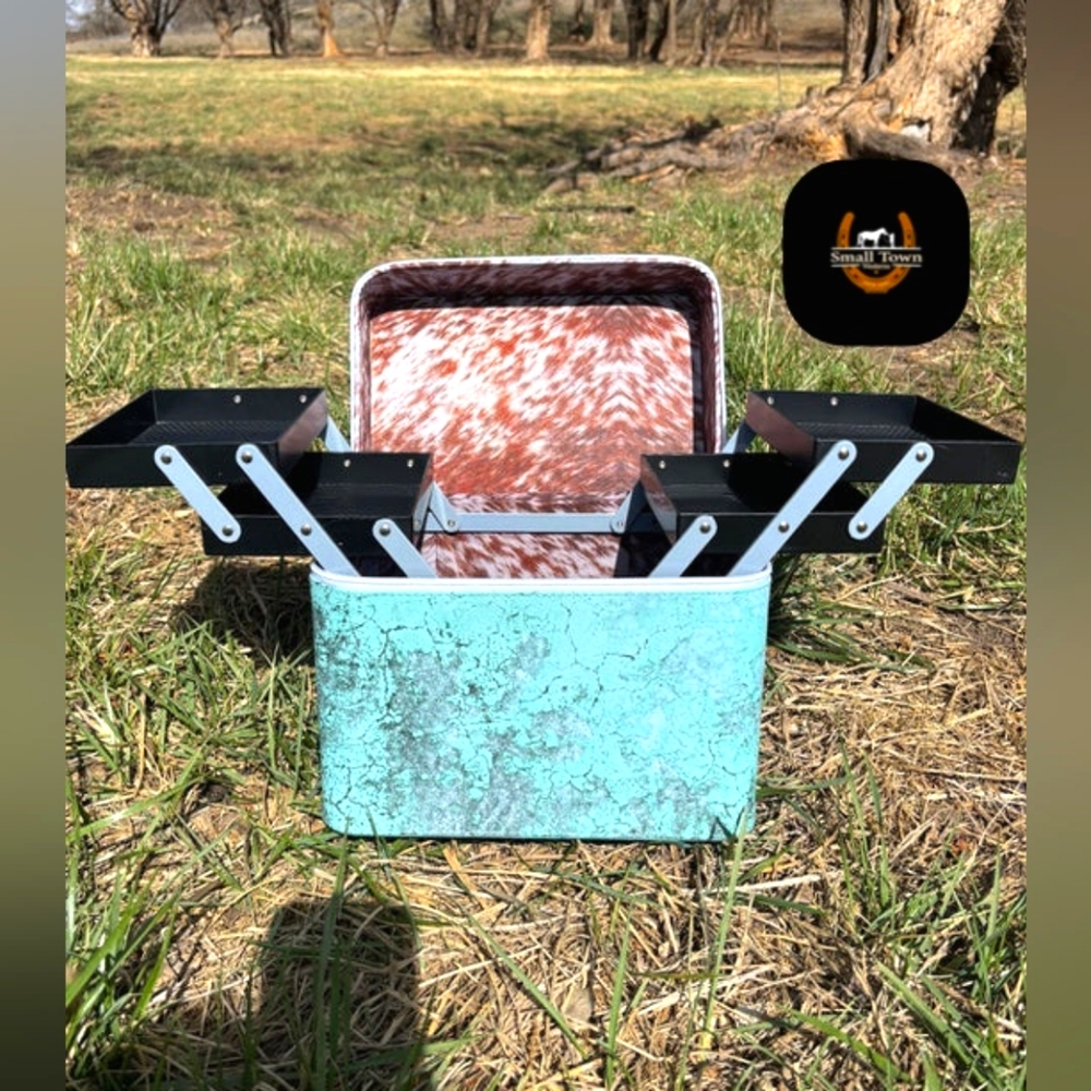 Turquoise Herd Make Up Box